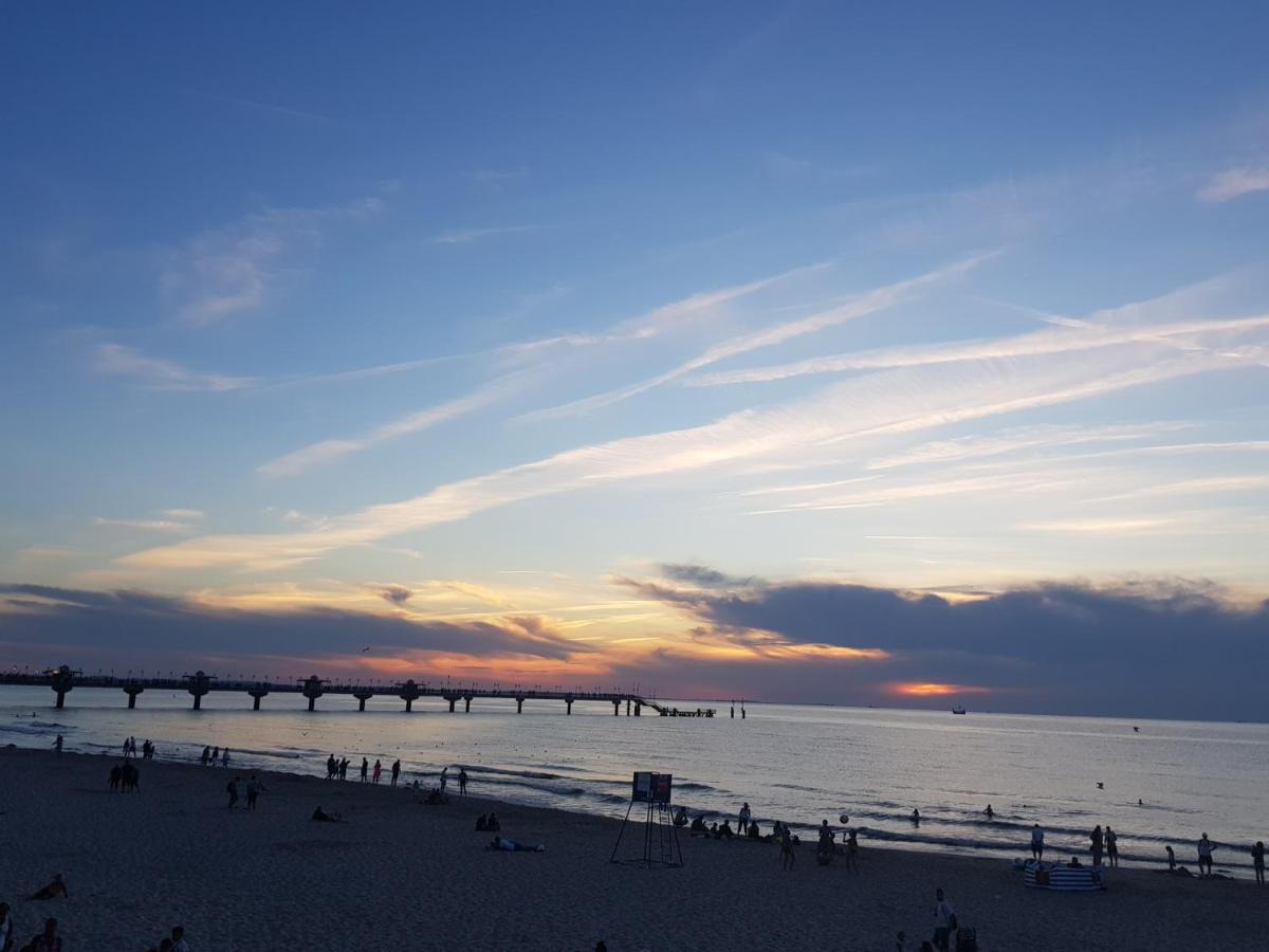 Strandidylle Apartment Mit Meerblick Und Kamin 米兹多洛杰 外观 照片